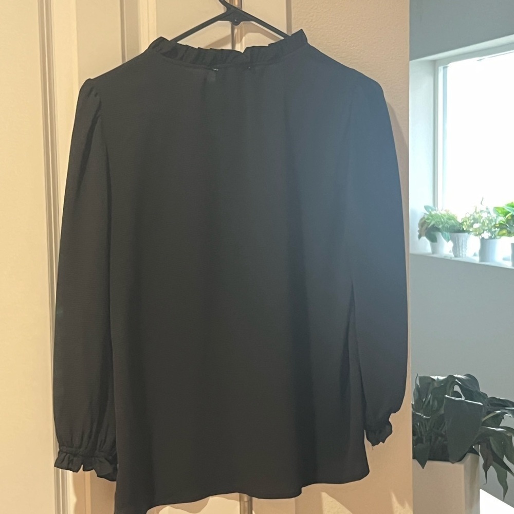 Cece Top - Picture 2 of 2